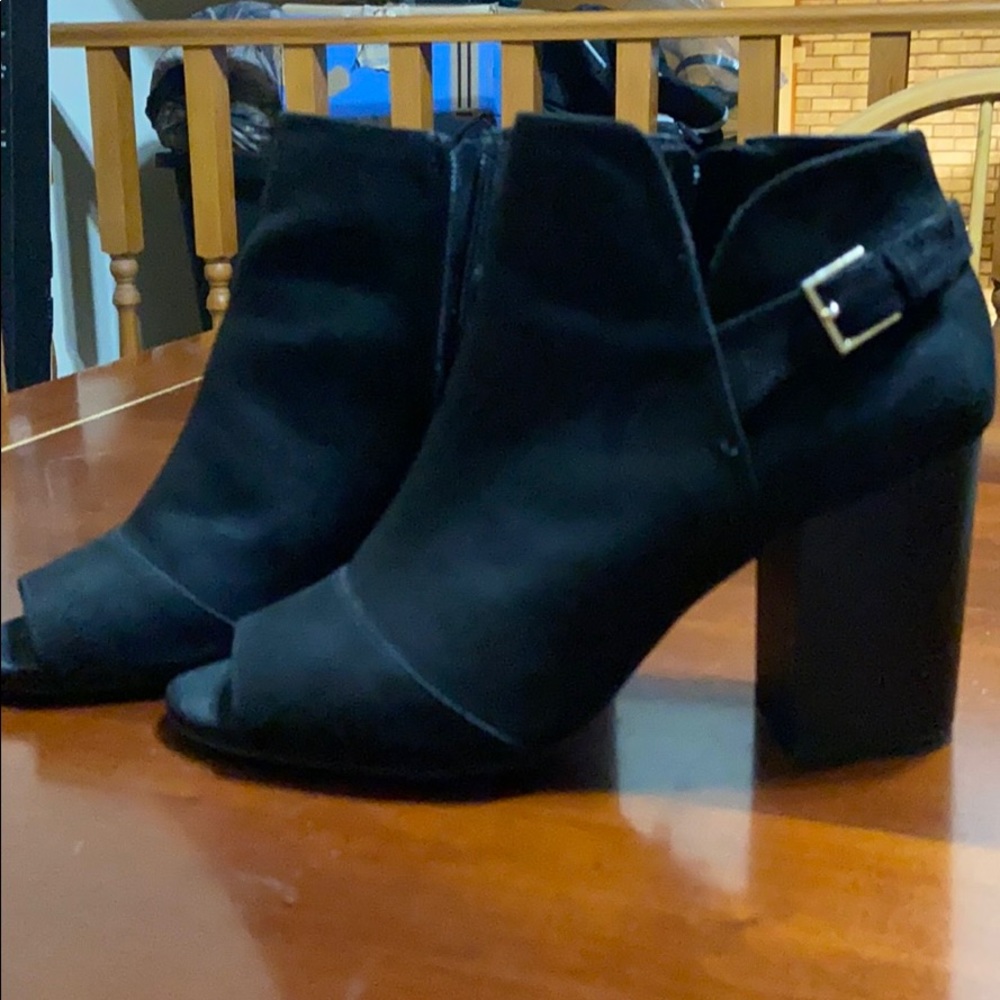 Black suede heels